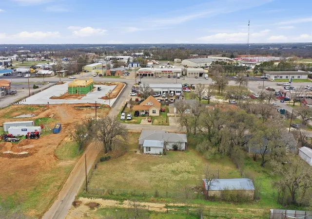 Photo 3 of Land for sale at 609 E Broadway St, Stephenville, TX 76401 | MLS# 21200397 | Listing updated on 2026-09-10