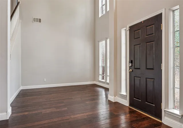 Photo 4 of Single family home for sale at 6510 Daisy Dr, Arlington, TX 76017 | MLS# 21199534 | Listing updated on 2026-09-08
