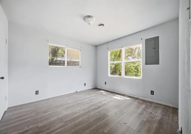 Photo 20 of Single family home for sale at 1044 E Cantey St, Fort Worth, TX 76104 | MLS# 21202360 | Listing updated on 2026-09-11