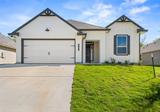 Photo 1 of Single family home for sale at 109 Adaline Bnd, Mc Gregor, TX 76657 | MLS# 21202712 | Listing updated on 2026-10-05