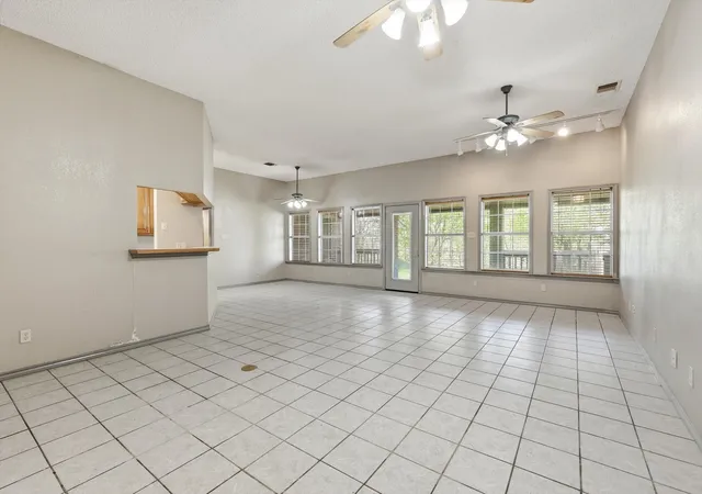 Photo 3 of Single family home for sale at 135 Pr-2828, Decatur, TX 76234 | MLS# 21202885 | Listing updated on 2026-09-21