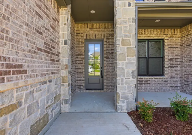 Photo 2 of Single family home for sale at 713 Anne Rd, Van Alstyne, TX 75495 | MLS# 21200844 | Listing updated on 2026-09-09