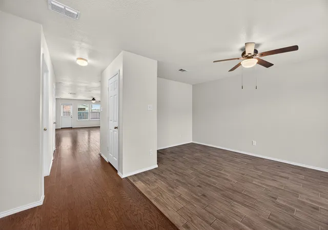Photo 3 of Single family home for sale at 1019 Callahan Dr, Forney, TX 75126 | MLS# 21200461 | Listing updated on 2026-09-21