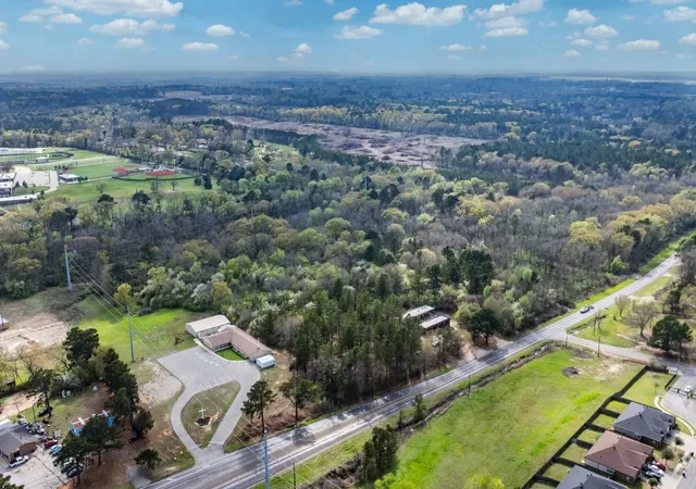 Photo 2 of Sale Pending at 3952 Van Hwy, Tyler, TX 75704 | MLS# 21203168 | Listing updated on 2026-08-01