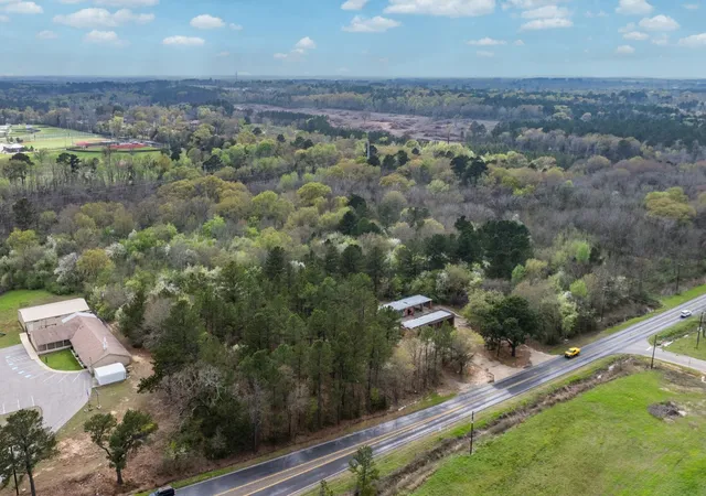 Photo 3 of Sale Pending at 3952 Van Hwy, Tyler, TX 75704 | MLS# 21203168 | Listing updated on 2026-08-01