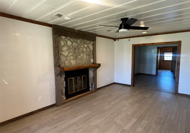 Photo 4 of Sale Pending at 429 E Hanna St, Denison, TX 75021 | MLS# 21203990 | Listing updated on 2026-07-29