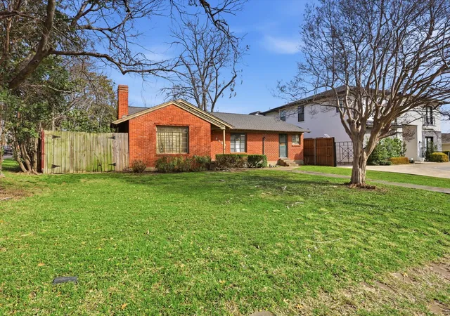 Photo 2 of Sale Pending at 6403 Sondra Dr, Dallas, TX 75214 | MLS# 21196128 | Listing updated on 2026-09-16
