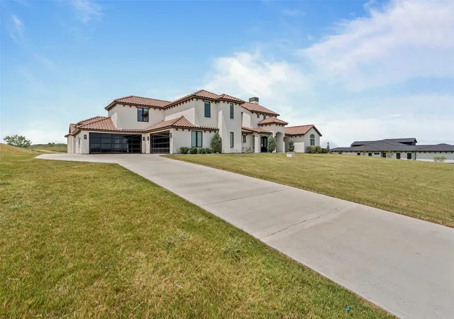 Photo 2 of Single family home for sale at 227 High View Trl, Aledo, TX 76008 | MLS# 21204207 | Listing updated on 2026-09-11