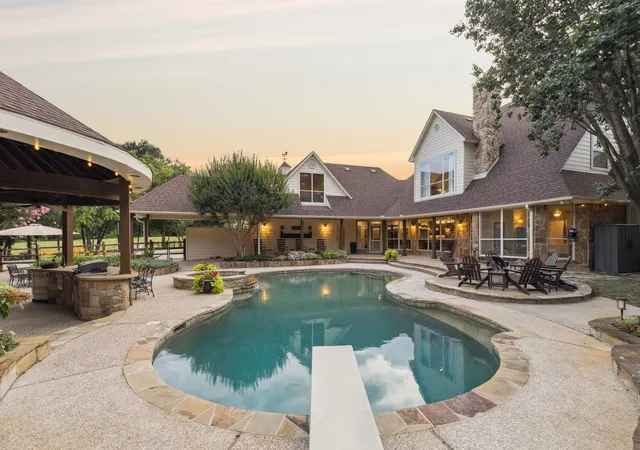 Photo 3 of Single family home for sale at 4879 Geren Trl, Mc Kinney, TX 75071 | MLS# 21204062 | Listing updated on 2026-10-01