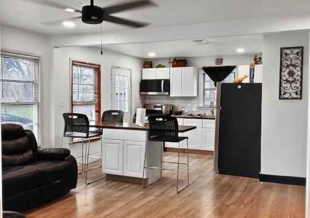 Photo 3 of Single family home for sale at 2750 Beverly Hills Dr, Fort Worth, TX 76114 | MLS# 21204341 | Listing updated on 2026-09-10