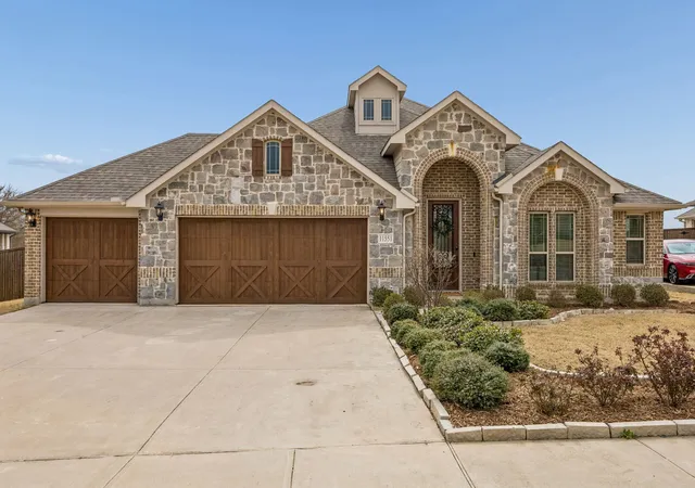 Photo 3 of Sale Pending at 11551 Tanager Ln, Cross Roads, TX 76227 | MLS# 21204673 | Listing updated on 2026-09-08