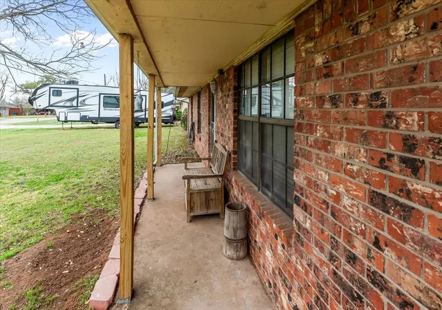 Photo 4 of Single family home for sale at 600 S Colorado St, Whitney, TX 76692 | MLS# 21204789 | Listing updated on 2026-09-16