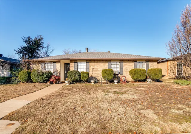 Photo 2 of Single family home for sale at 5610 Magnolia Ln, Rowlett, TX 75089 | MLS# 21158316 | Listing updated on 2026-09-09