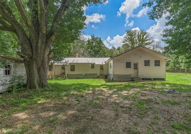 Photo 3 of Single family home for sale at 120 Bessie Crow Rd, Coushatta, LA 71019 | MLS# 21205195 | Listing updated on 2026-09-08