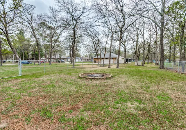 Photo 27 of Sale Pending at 5 Huckleberry Ln, Malakoff, TX 75148 | MLS# 21204853 | Listing updated on 2026-10-03