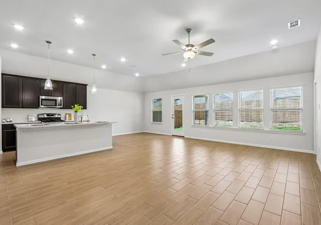 Photo 3 of Sale Pending at 7404 Santolina Dr, Argyle, TX | MLS# 21200570 | Listing updated on 2026-10-06