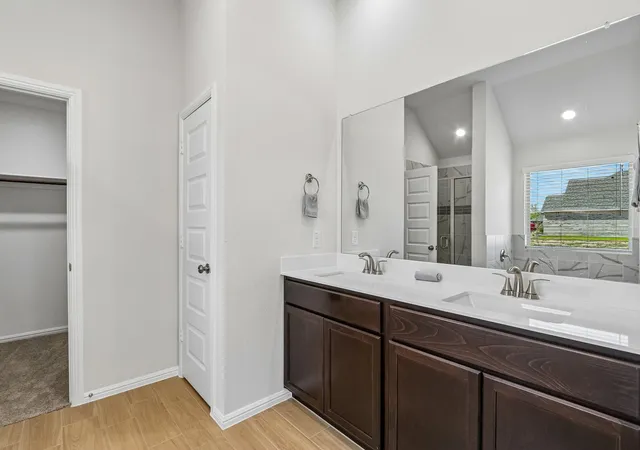Photo 4 of Sale Pending at 7404 Santolina Dr, Argyle, TX | MLS# 21200570 | Listing updated on 2026-10-06