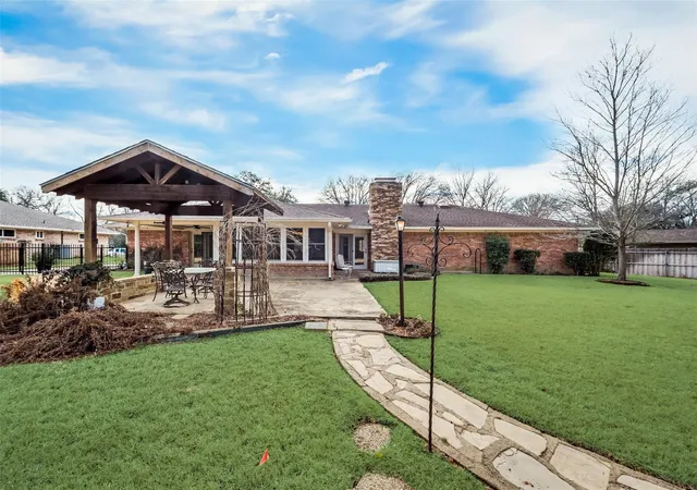 Photo 3 of Single family home for sale at 1821 Dartmouth Ln, Corsicana, TX 75110 | MLS# 21206568 | Listing updated on 2026-09-09