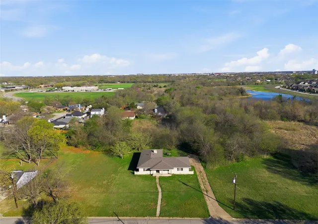 Photo 2 of Land for sale at 525 Lake Park Ave, Waxahachie, TX 75165 | MLS# 21206790 | Listing updated on 2026-09-09
