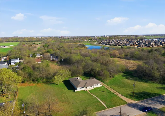Photo 3 of Land for sale at 525 Lake Park Ave, Waxahachie, TX 75165 | MLS# 21206790 | Listing updated on 2026-09-09
