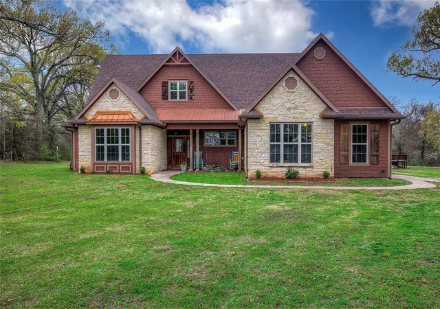 Photo 1 of Single family home for sale at 811 Rs County Road 4250, Point, TX 75472 | MLS# 21203063 | Listing updated on 2026-09-09
