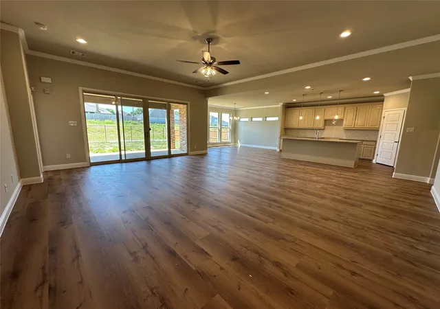 Photo 3 of Single family home for sale at 2009 Belle Lagos Ln, Cleburne, TX 76033 | MLS# 21207948 | Listing updated on 2026-09-12