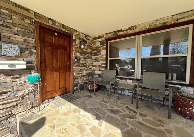 Photo 2 of Single family home for sale at 533 E Sears St, Denison, TX 75021 | MLS# 21206951 | Listing updated on 2026-09-29