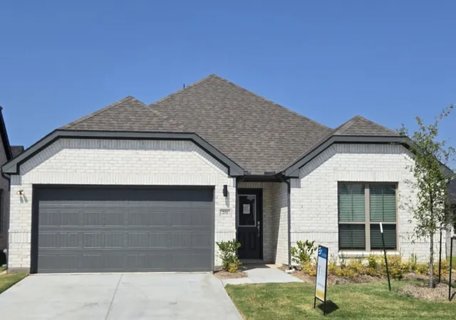 Photo 1 of Sale Pending at 201 Bright Alcove Ct, Lavon, TX 75166 | MLS# 21208283 | Listing updated on 2026-10-01