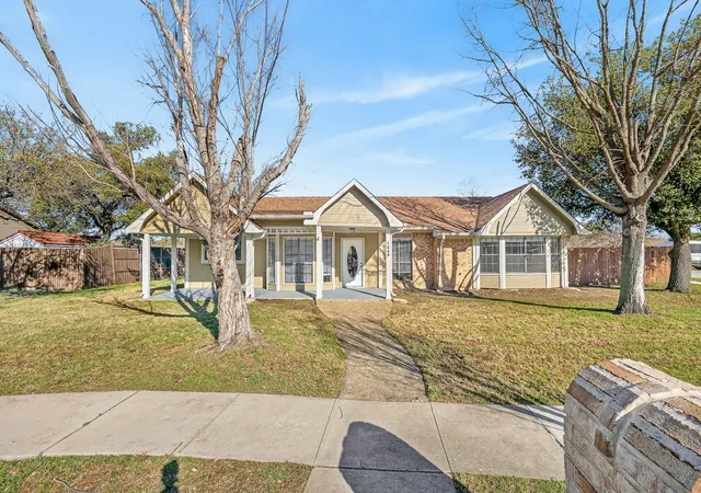 Single family home for sale at 1889 Tree Crest Dr, Lewisville, TX 75077 | MLS# 21208516