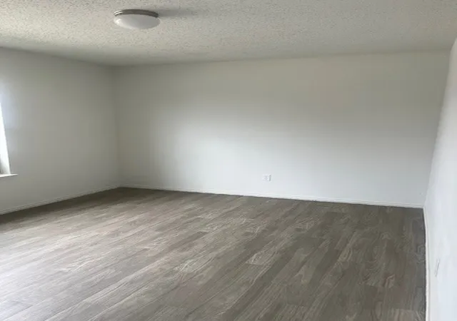 Photo 3 of Sale Pending at 4443 Falls Dr, Dallas, TX 75211 | MLS# 21208478 | Listing updated on 2026-09-08