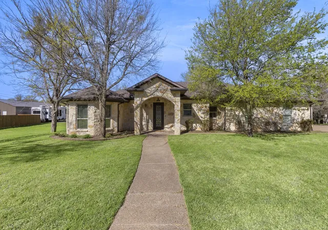 Photo 1 of Single family home for sale at 139 Saddlewood, Waco, TX 76705 | MLS# 21194363 | Listing updated on 2026-09-11