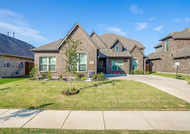 Photo 2 of Sale Pending at 517 Ramon St, Burleson, TX 76028 | MLS# 21206734 | Listing updated on 2026-09-15