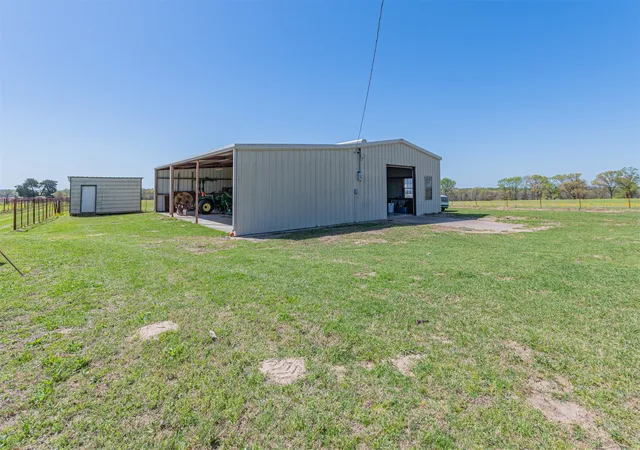 Photo 3 of Single family home for sale at 198 Vz County Road 4311, Ben Wheeler, TX 75754 | MLS# 21199270 | Listing updated on 2026-09-11