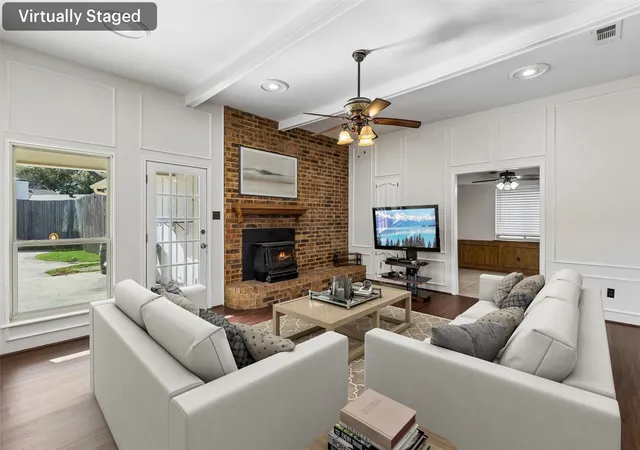 Photo 3 of Single family home for sale at 810 Meadowgate Dr, Garland, TX 75040 | MLS# 21208837 | Listing updated on 2026-09-14