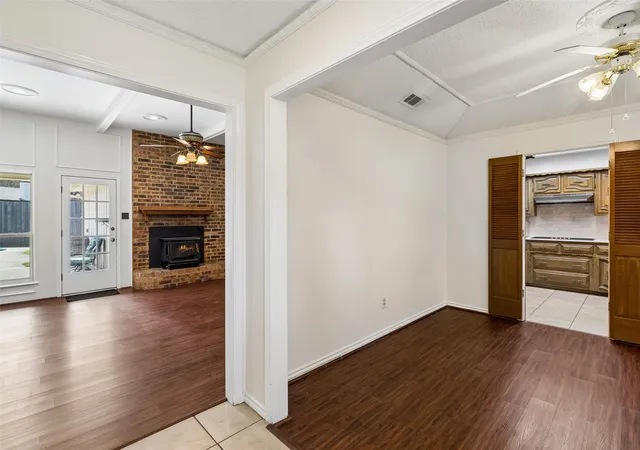 Photo 4 of Single family home for sale at 810 Meadowgate Dr, Garland, TX 75040 | MLS# 21208837 | Listing updated on 2026-09-14