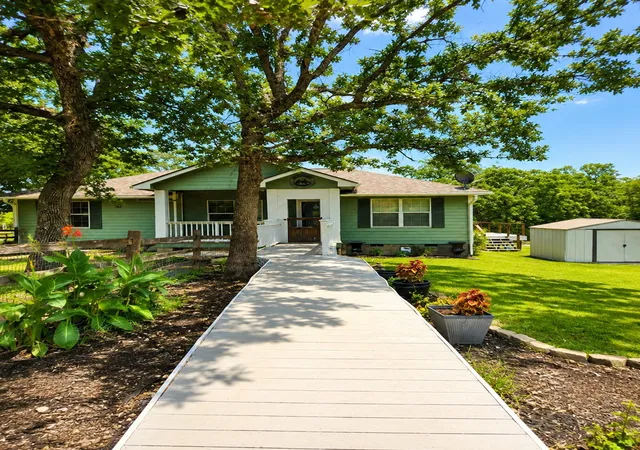 Photo 1 of Single family home for sale at 470 Private Road 3650, Paradise, TX 76073 | MLS# 21205909 | Listing updated on 2026-09-13
