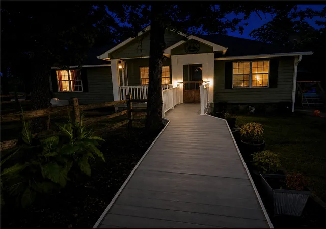 Photo 3 of Single family home for sale at 470 Private Road 3650, Paradise, TX 76073 | MLS# 21205909 | Listing updated on 2026-09-13