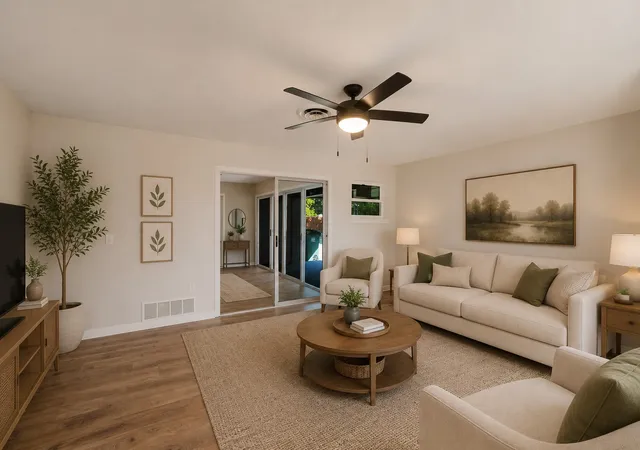 Photo 4 of Single family home for sale at 5801 Wedgworth Rd, Fort Worth, TX 76133 | MLS# 21209540 | Listing updated on 2026-09-11