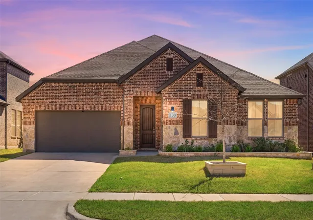 Photo 1 of Single family home for sale at 130 Laverna Ln, Lake Dallas, TX 75065 | MLS# 21206664 | Listing updated on 2026-09-12