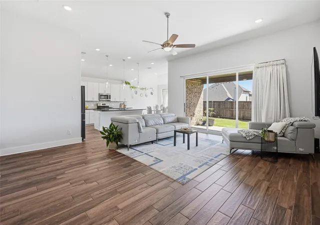 Photo 2 of Single family home for sale at 130 Laverna Ln, Lake Dallas, TX 75065 | MLS# 21206664 | Listing updated on 2026-09-12