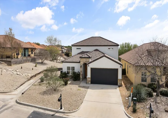 Photo 3 of Single family home for sale at 178 Valley View St, Glen Rose, TX 76043 | MLS# 21211039 | Listing updated on 2026-09-14