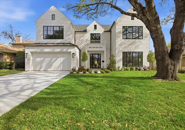 Photo 2 of Mansion for sale at 6804 Santa Maria Ln, Dallas, TX 75214 | MLS# 21187064 | Listing updated on 2026-09-14