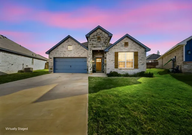 Photo 1 of Single family home for sale at 315 Bronco Dr, Pilot Point, TX 76258 | MLS# 21210509 | Listing updated on 2026-09-11