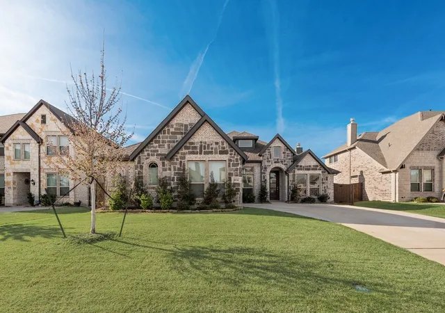 Photo 4 of Single family home for sale at 3034 Kenna Ct, Midlothian, TX 76065 | MLS# 21189172 | Listing updated on 2026-09-08