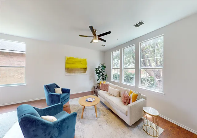 Photo 3 of Single family home for sale at 523 Zachum Dr, Arlington, TX 76002 | MLS# 21212040 | Listing updated on 2026-07-31