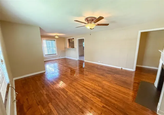 Photo 4 of Single family home for sale at 104 Dixon St, Cleburne, TX 76033 | MLS# 21212111 | Listing updated on 2026-09-14