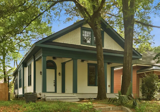 Photo 2 of Single family home for sale at 415 Boulevard St, Shreveport, LA 71104 | MLS# 21207956 | Listing updated on 2026-09-14