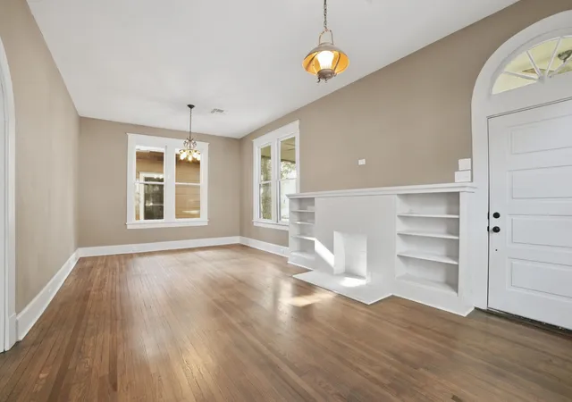 Photo 4 of Single family home for sale at 415 Boulevard St, Shreveport, LA 71104 | MLS# 21207956 | Listing updated on 2026-09-14