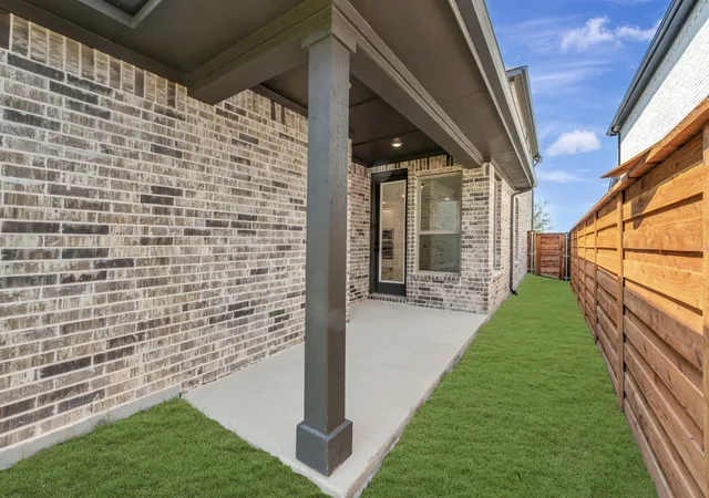 Photo 3 of Single family home for sale at 1729 Mosaic Wy, Mesquite, TX 75181 | MLS# 21212220 | Listing updated on 2026-09-15
