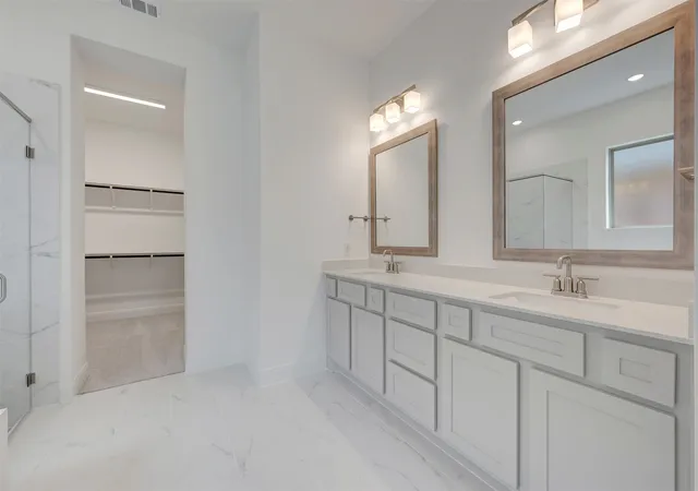 Photo 4 of Single family home for sale at 1324 Castello Dr, Rockwall, TX 75087 | MLS# 21212343 | Listing updated on 2026-09-10